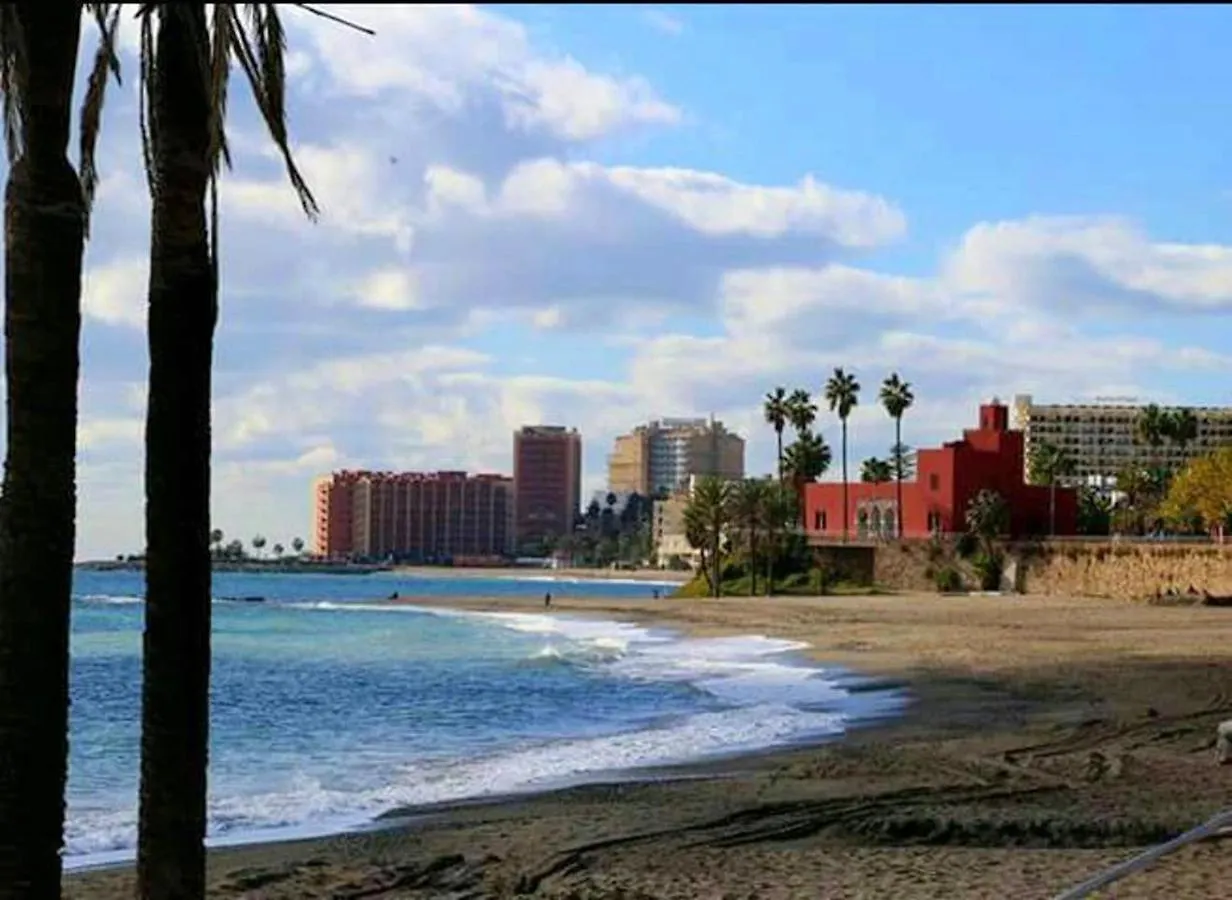 Apartament Comfortable Studio With Sea View In Benalmadena 30 M² Pool