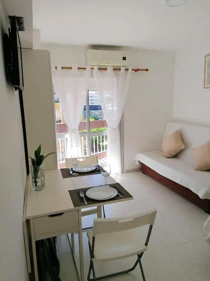 Comfortable Studio With Sea View In Benalmadena 30 M² Pool