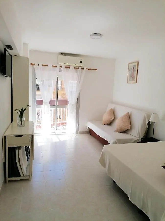 Comfortable Studio With Sea View In Benalmadena 30 M² Pool